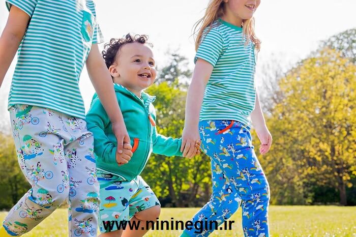 لباس بچه‌گانه برای بازی و فعالیت