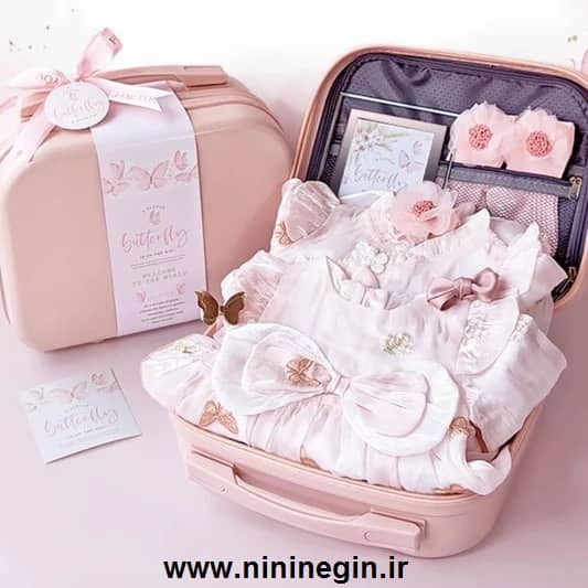 لباس بچه‌گانه هدیه