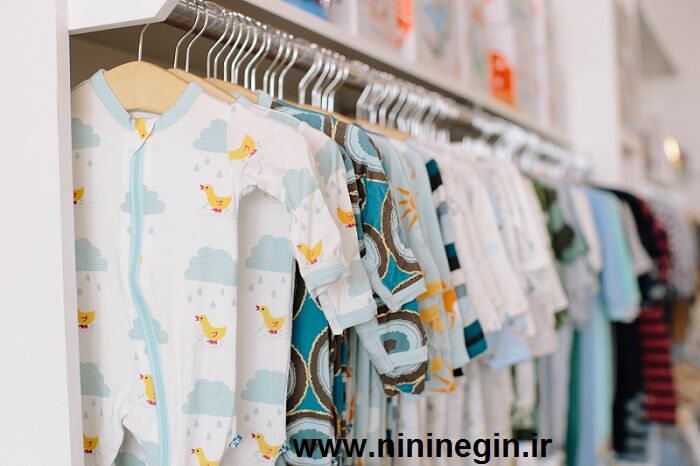 نگهداری لباس بچه گانه